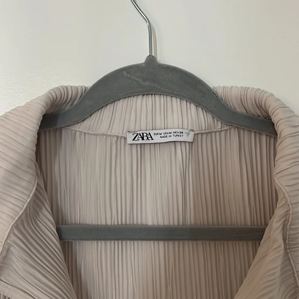 Zara Ribbed Collared Shirt - Picture 2 of 3